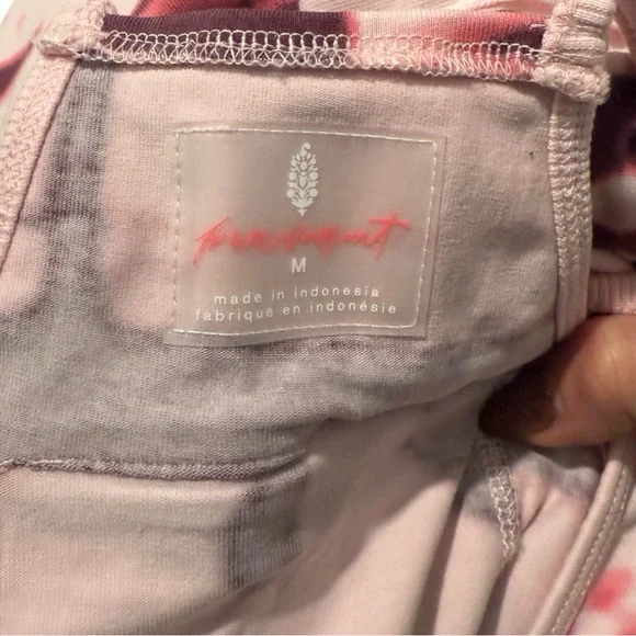 FP Movement Women’s Size Medium Hot Shot Palmy Beach Night Pink NWT! - Picture 9 of 10